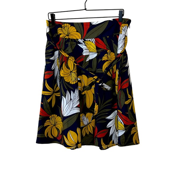 Ann Taylor Factory Dresses & Skirts - Ann Taylor Factory Multi Color Floral Print Skirt